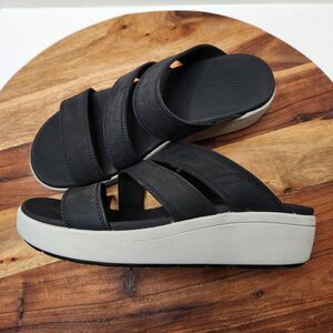 Keen Ellecity Slide Sandal – Women’s 9, Black Platform Wedge